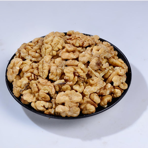 WHITE JUMBO AKHROT GIRI ( WHITE JUMBO WALNUT KERNALS)
